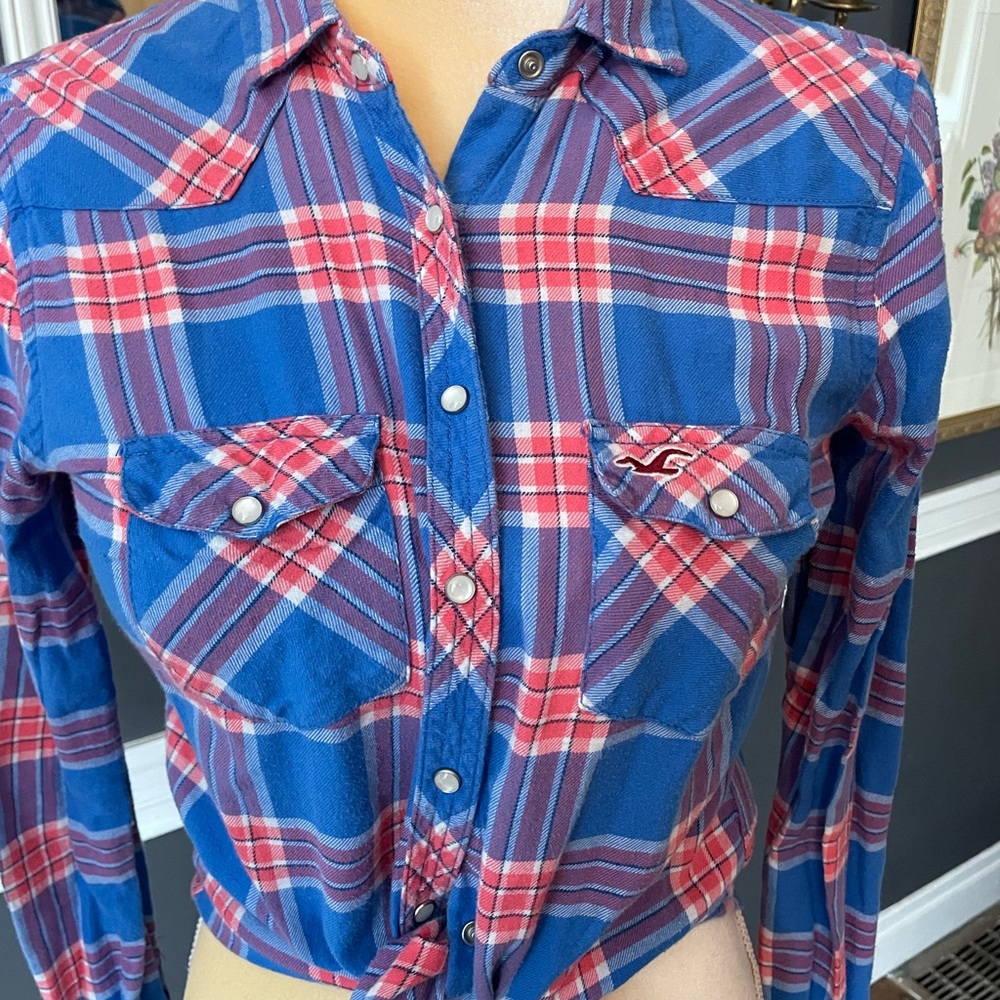 American Eagle flannel top